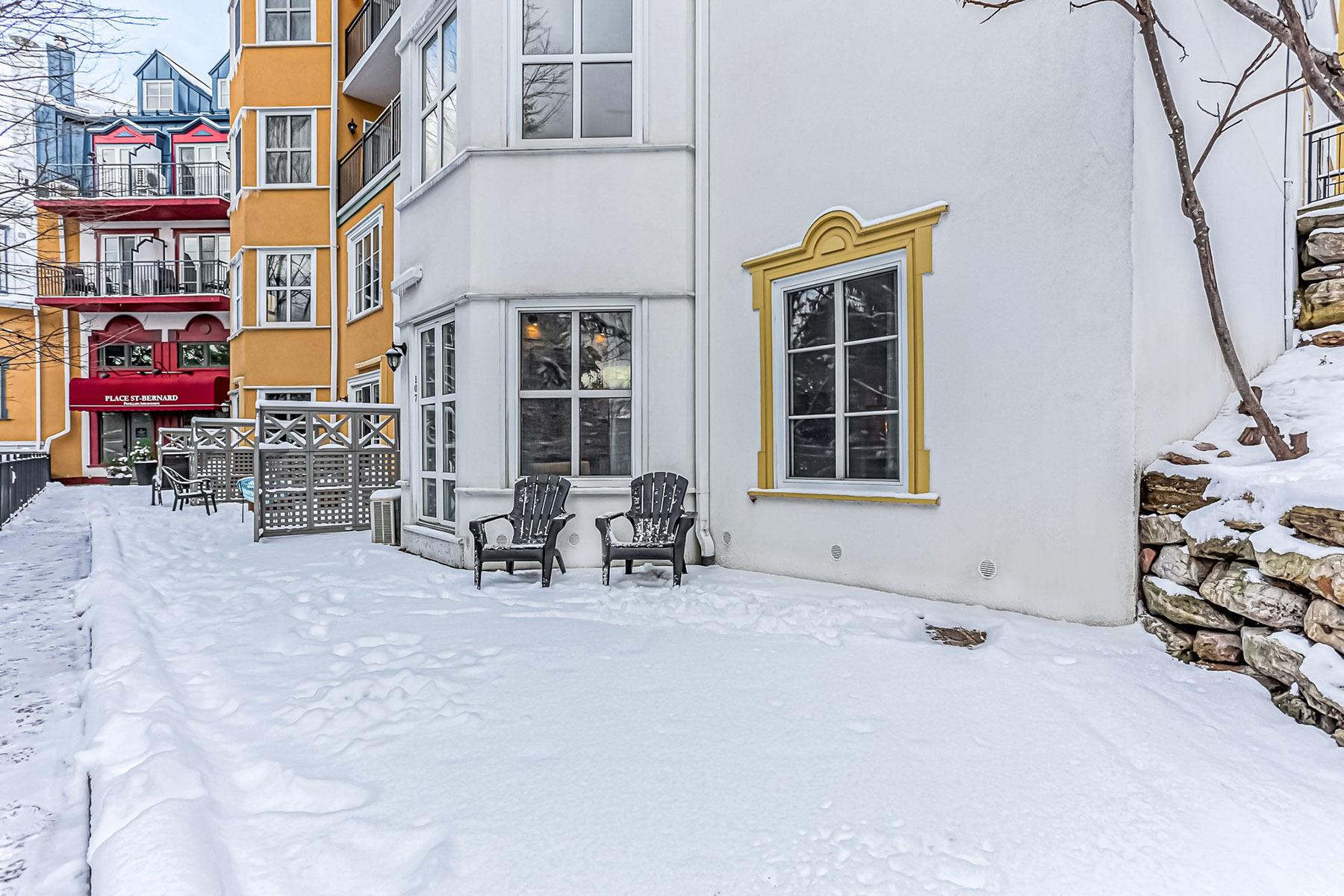Condo-107-03_35-2