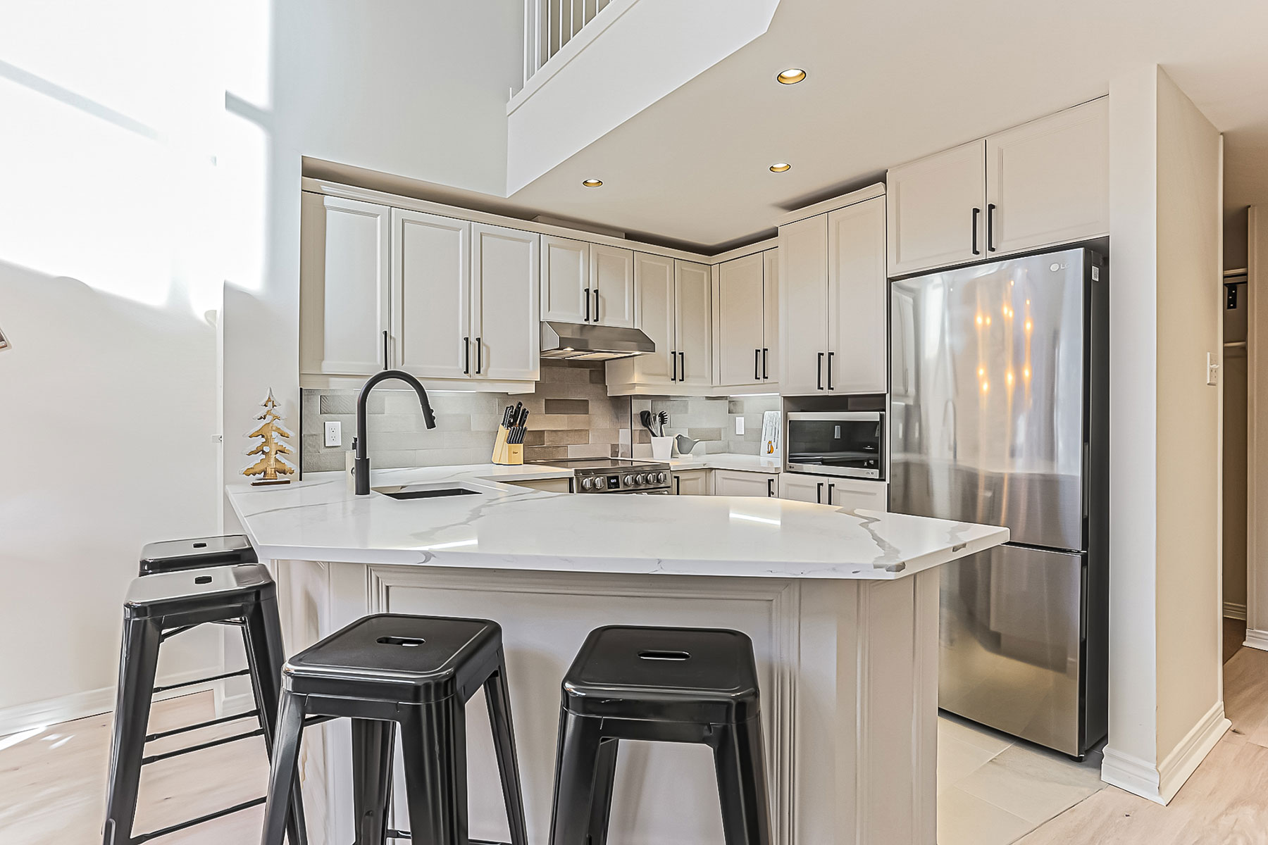Condo-107-14-2