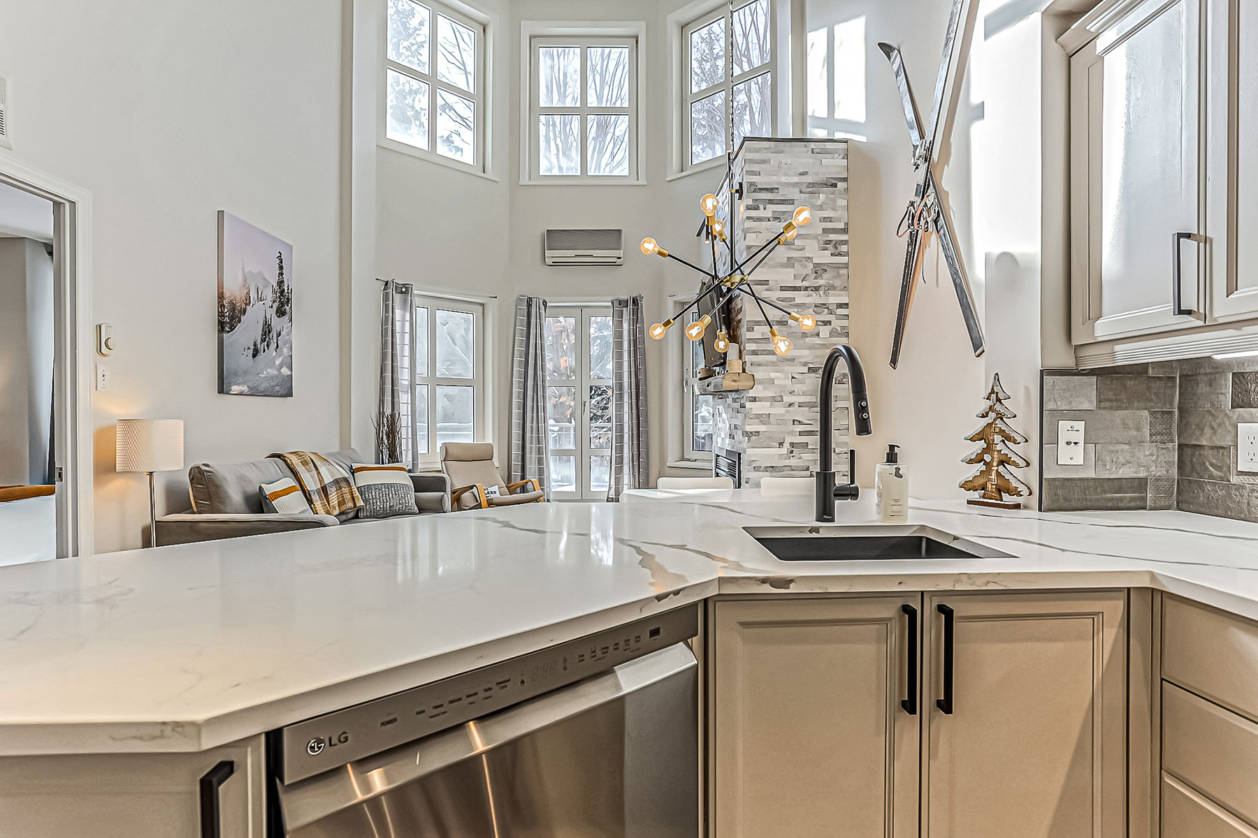Condo-107-19_29-2