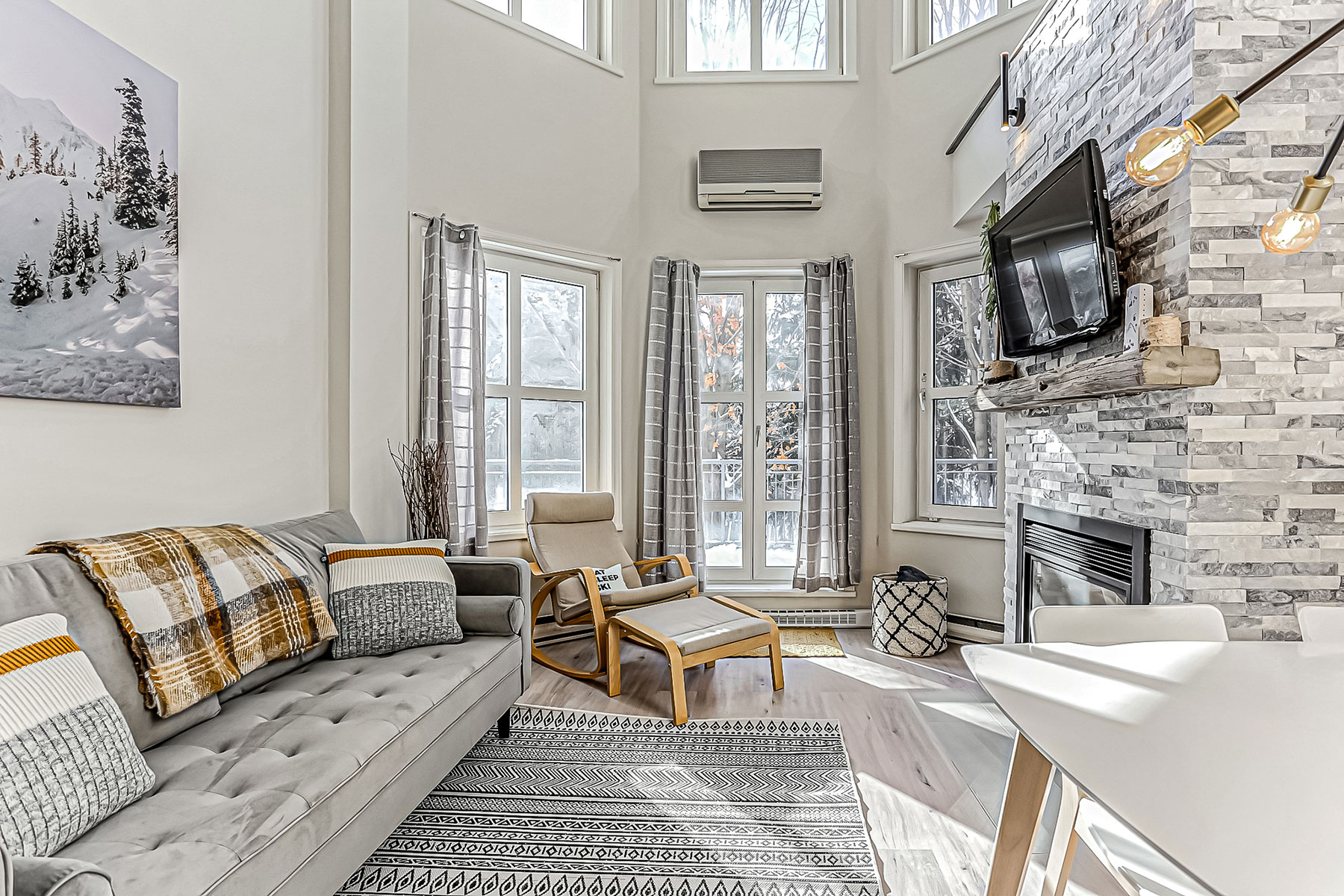 Condo-107-22_17-2
