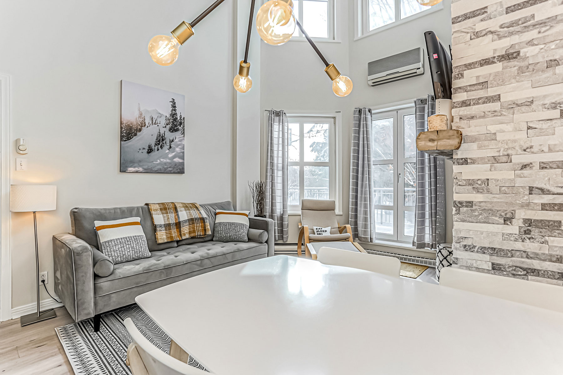 Condo-107-24_19-2