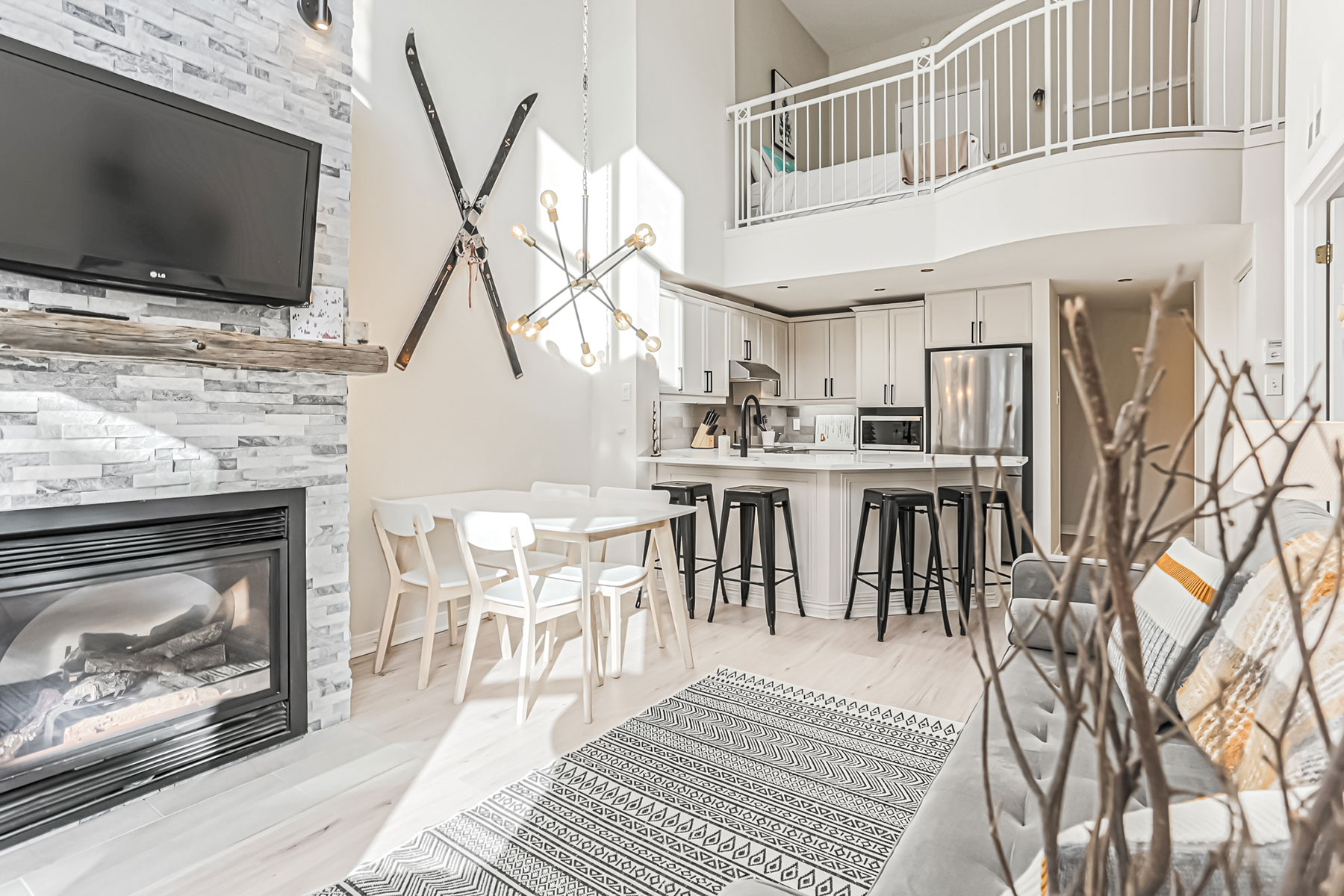 Condo-107-27-2